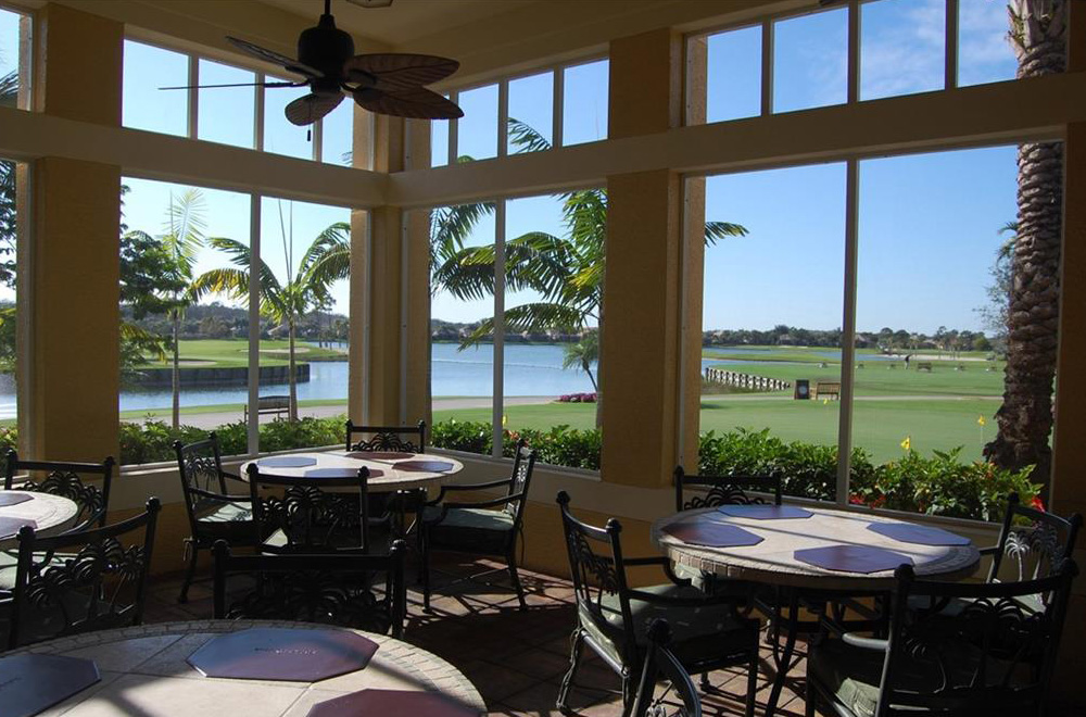 Clubhouse Dining Patio